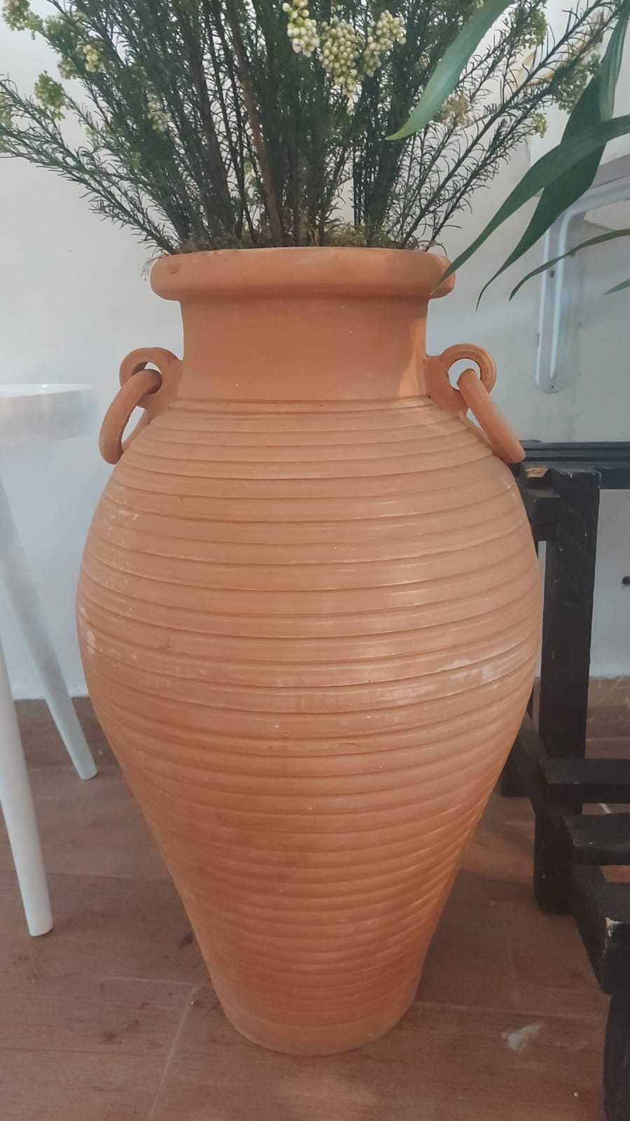 Clay pot 8530