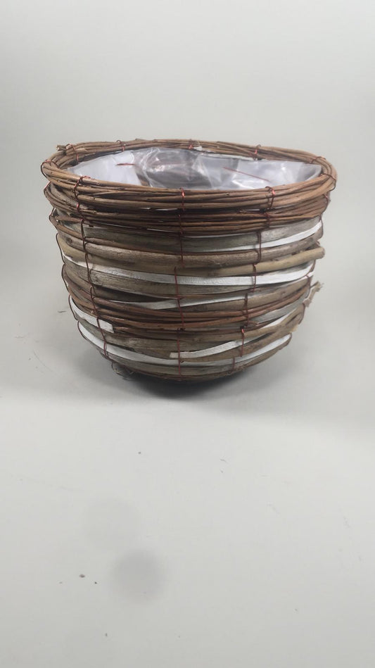 Round brown basket 1620