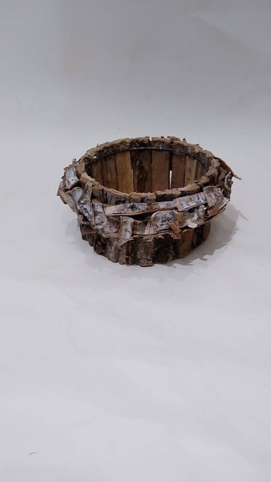 Round wood  Basket 1020