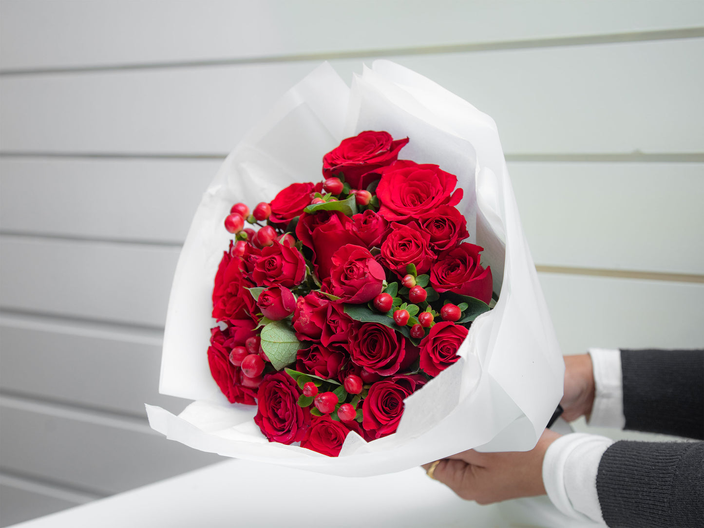 Hand Bouquet Red Roses - Small